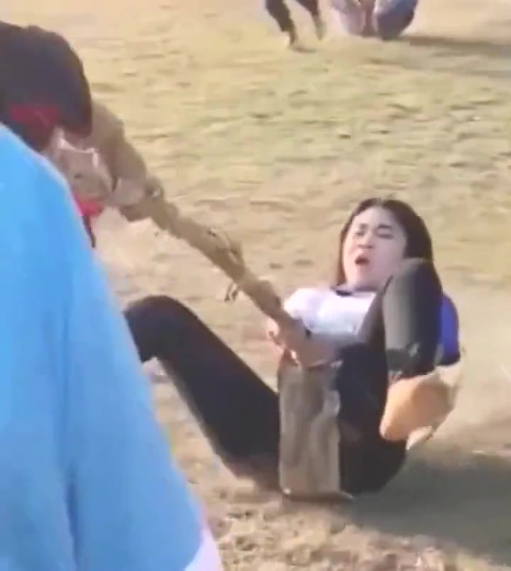 男人的胜负欲真强，相信我，这次一腚赢！