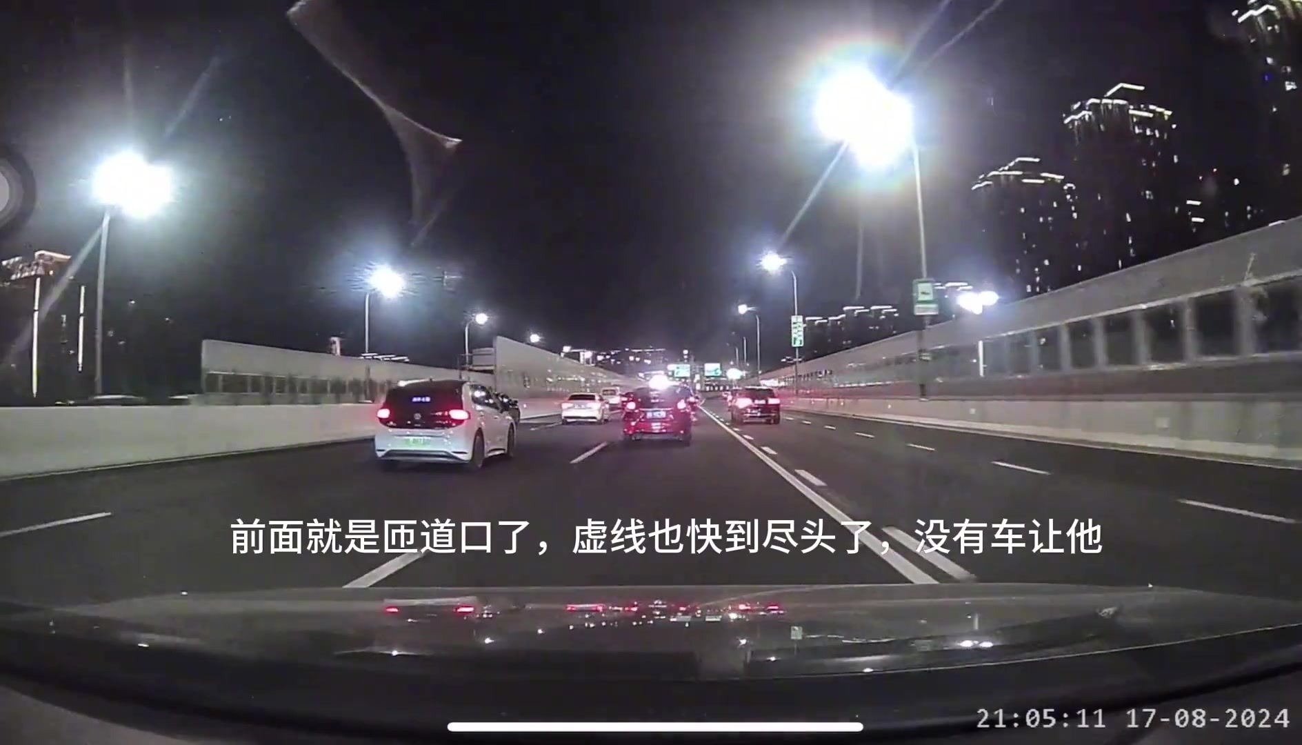 一直在网上看见的事情照进现实了，心里暖暖的