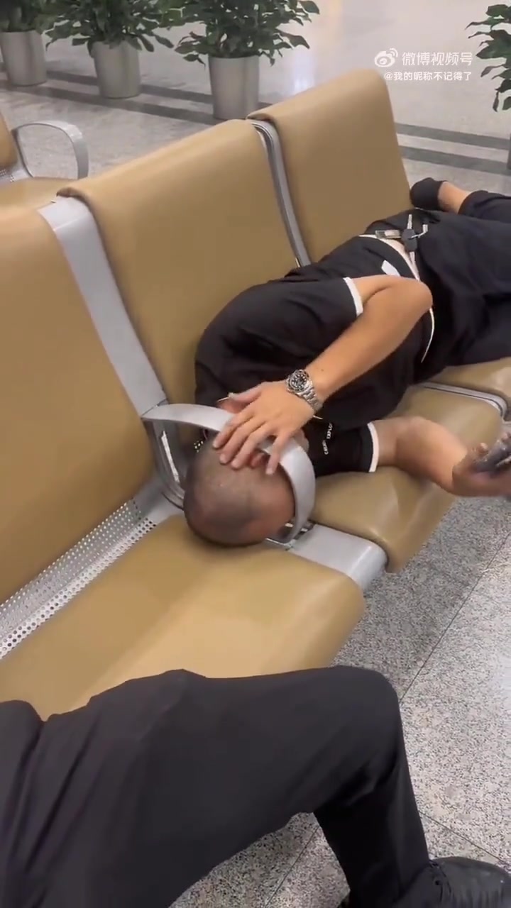 人家是卡路里，你这是卡座儿里