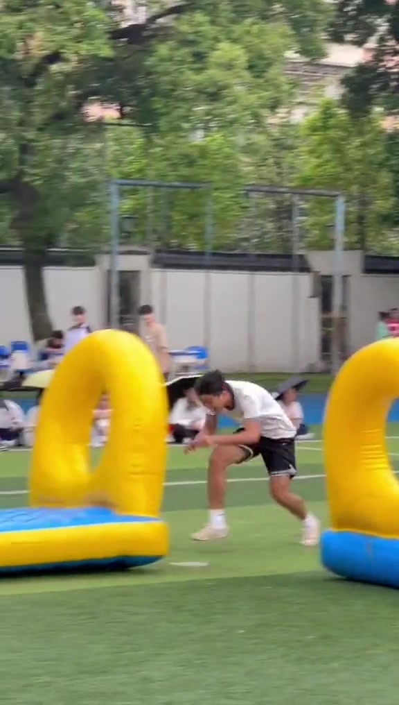 不要嘲笑一个为团队努力奔跑的人