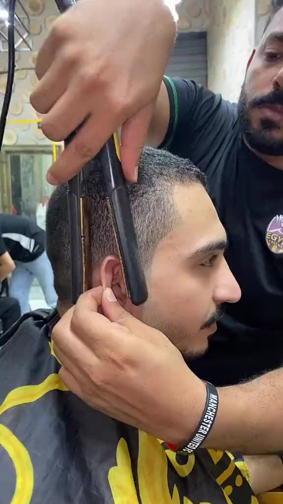 建议把他聘请来当“小鲜肉”的培训老师