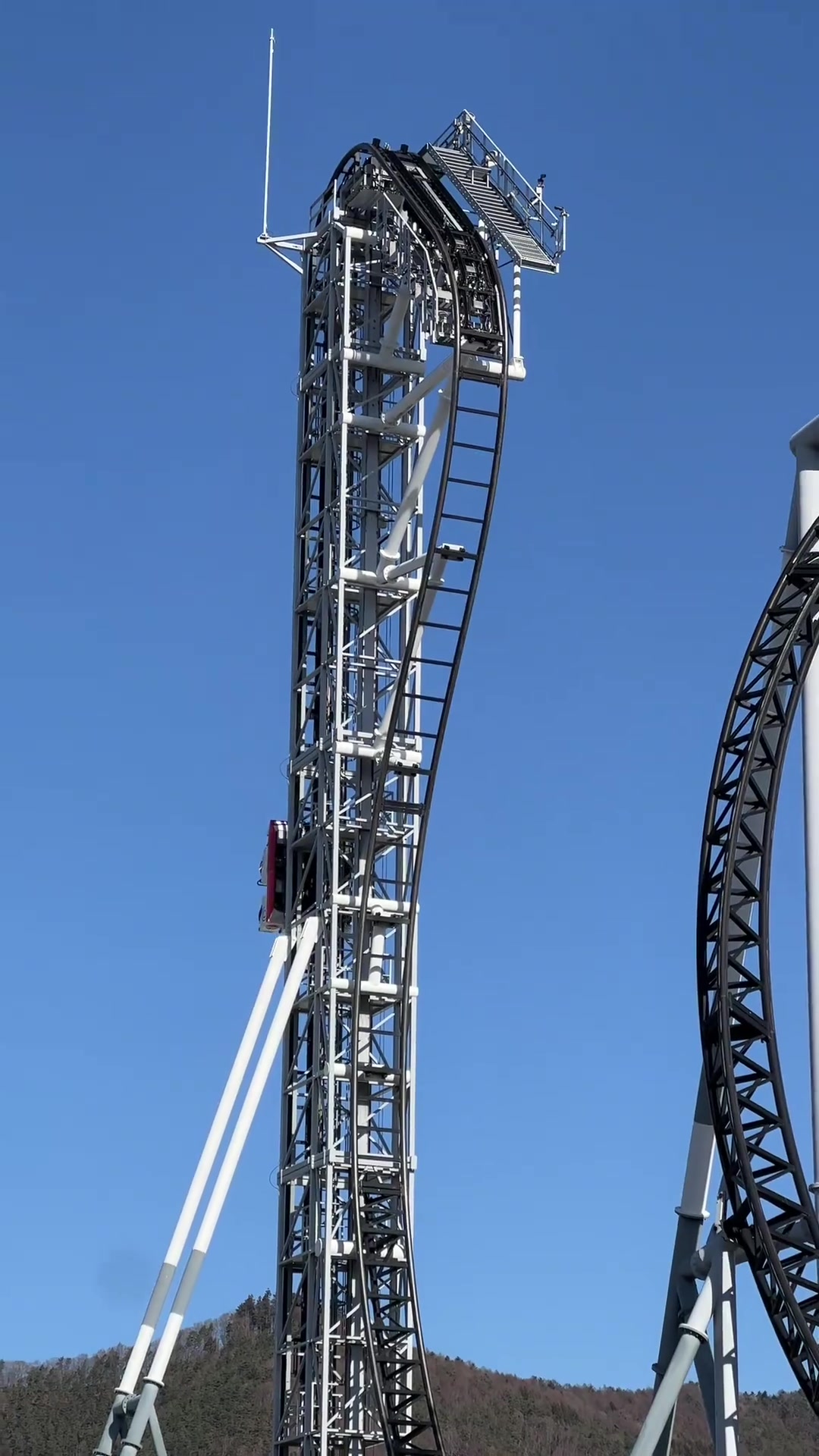 忏悔之路！挑战日本富士急入门级过山车！