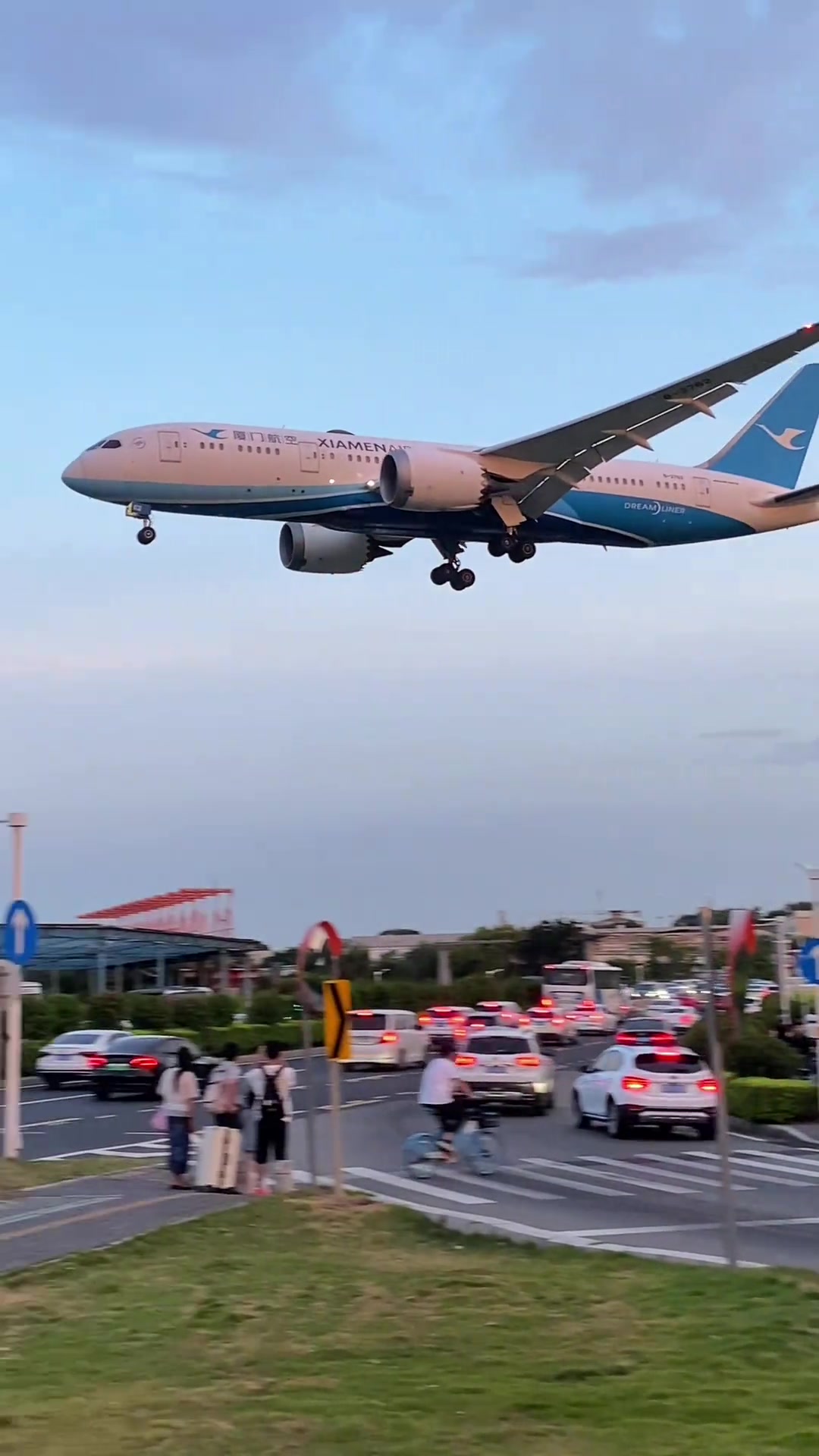 这就是机场在市中心的魅力，可惜马上就要拆了