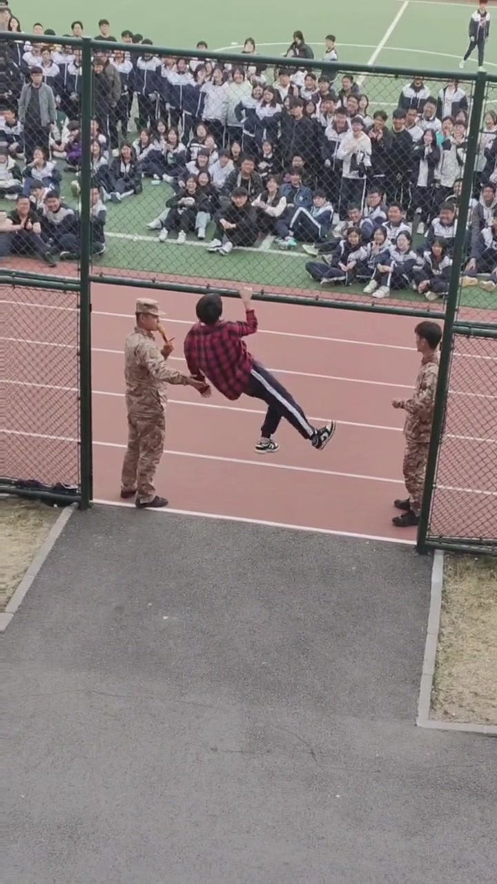 不是，哥们！不要一个人把风头出光啊