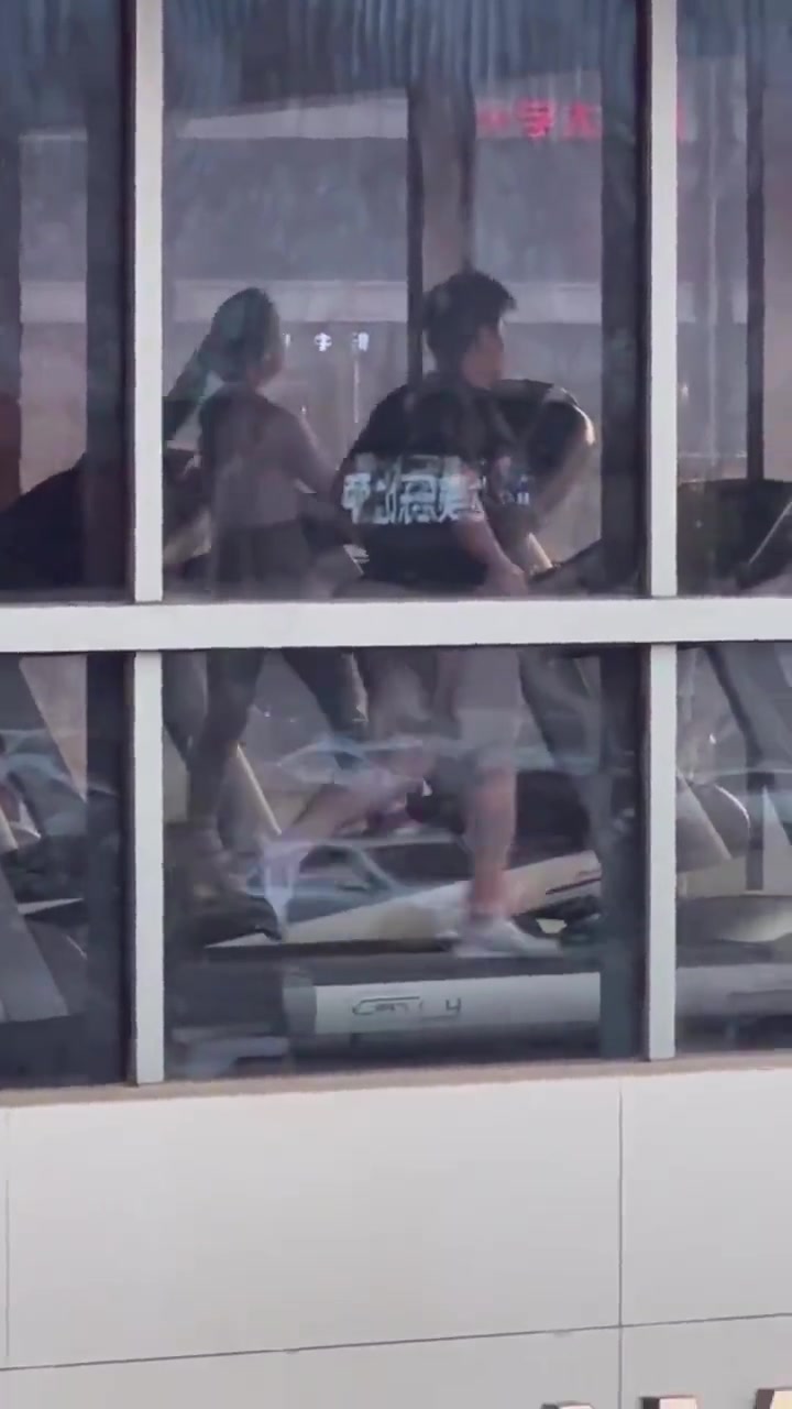 能在这健身房健身的都是狠人