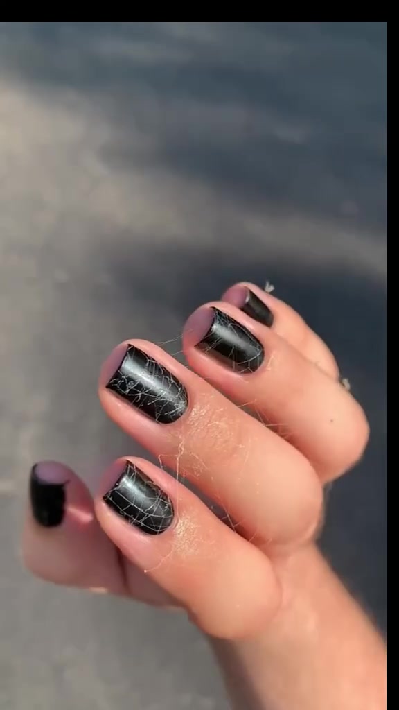 做美甲挣那钱分蜘蛛点，忙活一宿一秒给干碎了