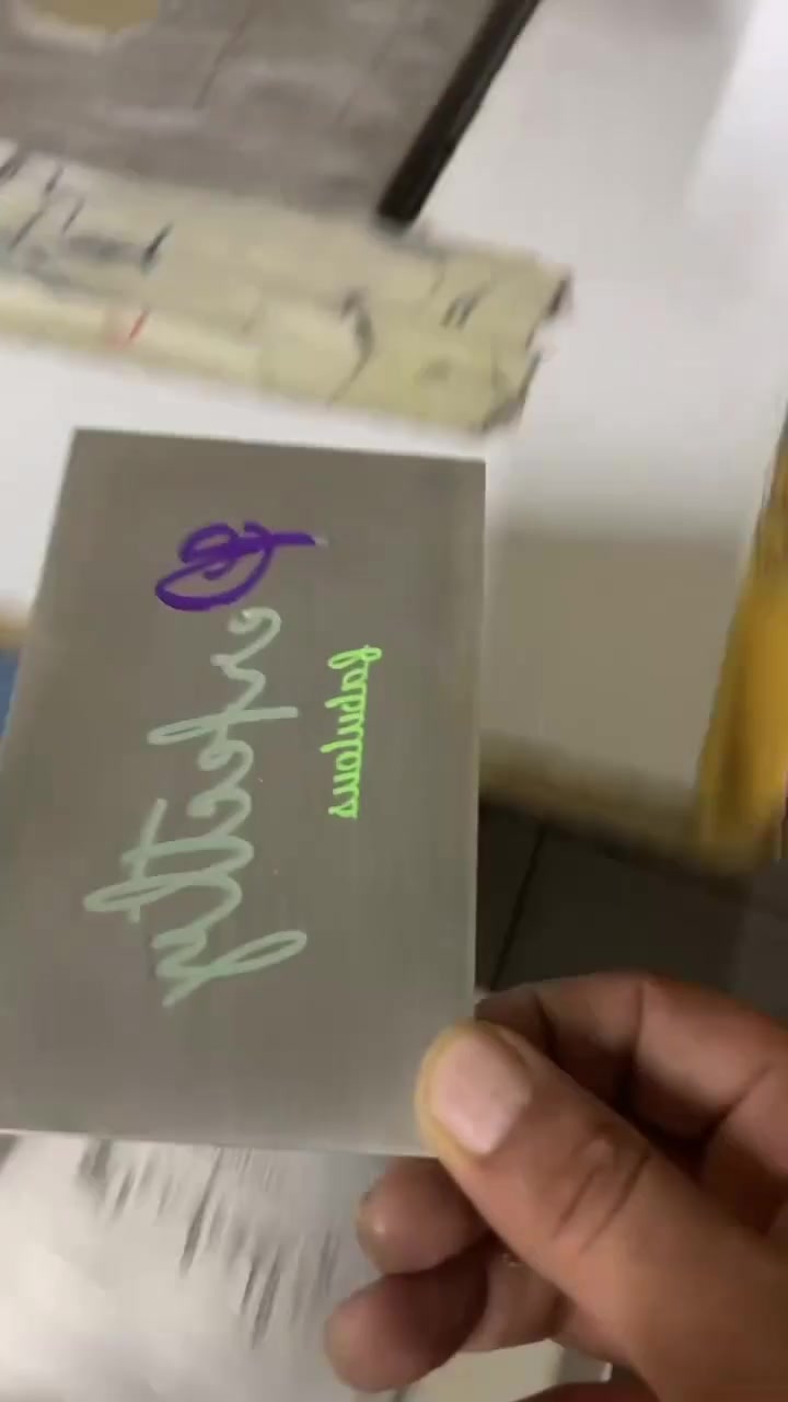 服装立体压花工艺，服装上的字母原来是这样弄出来的啊！涨知识了