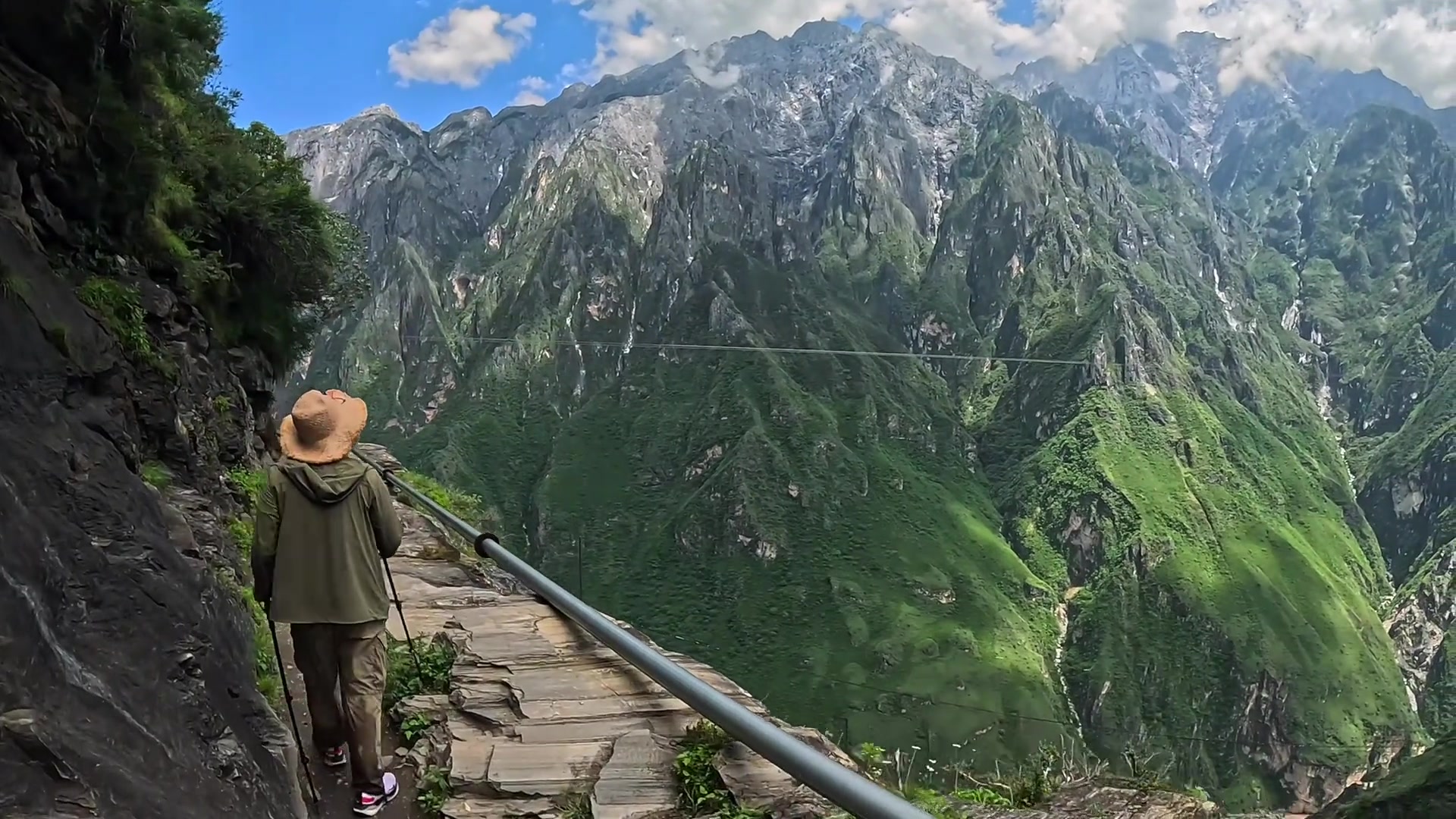 当虎跳峡不只出现在课本上