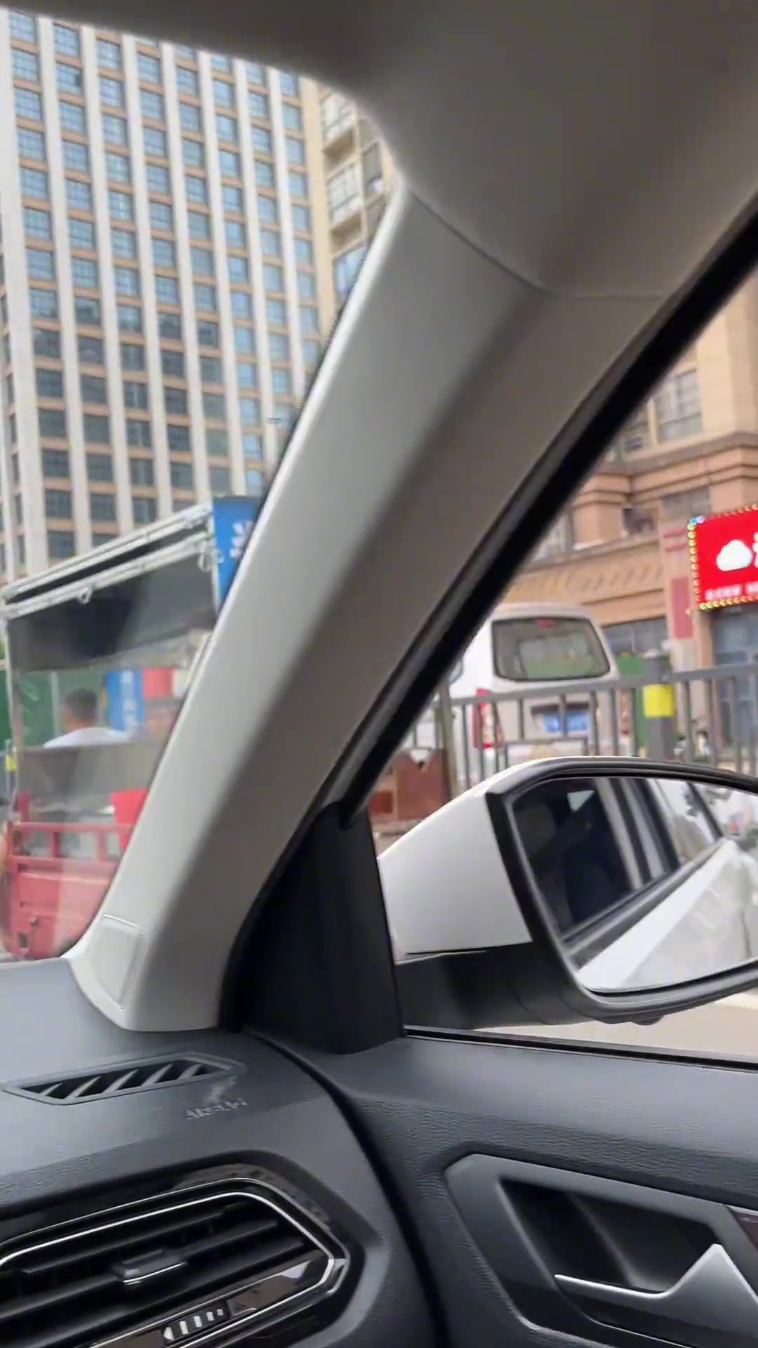 第一次见到放那么多酱的酱香饼！！！