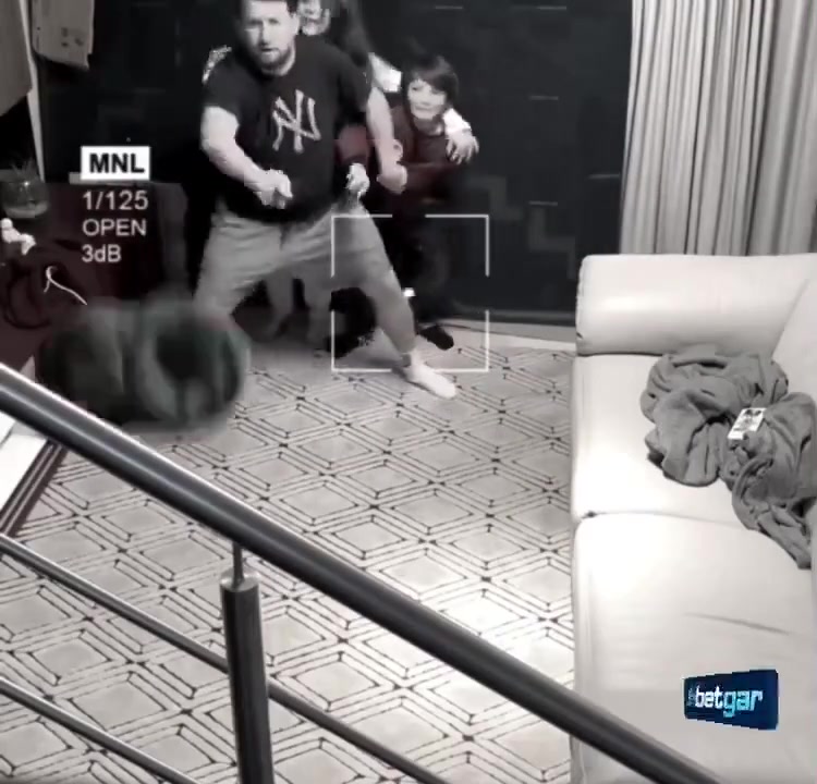 我希望有一天我能像这个父亲一样勇敢