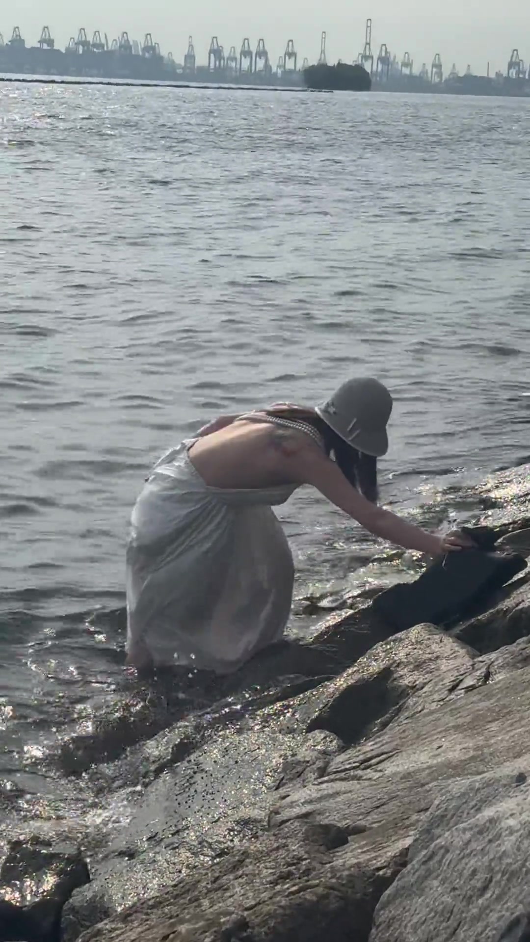 这条裙子是打算当拖把用了吗