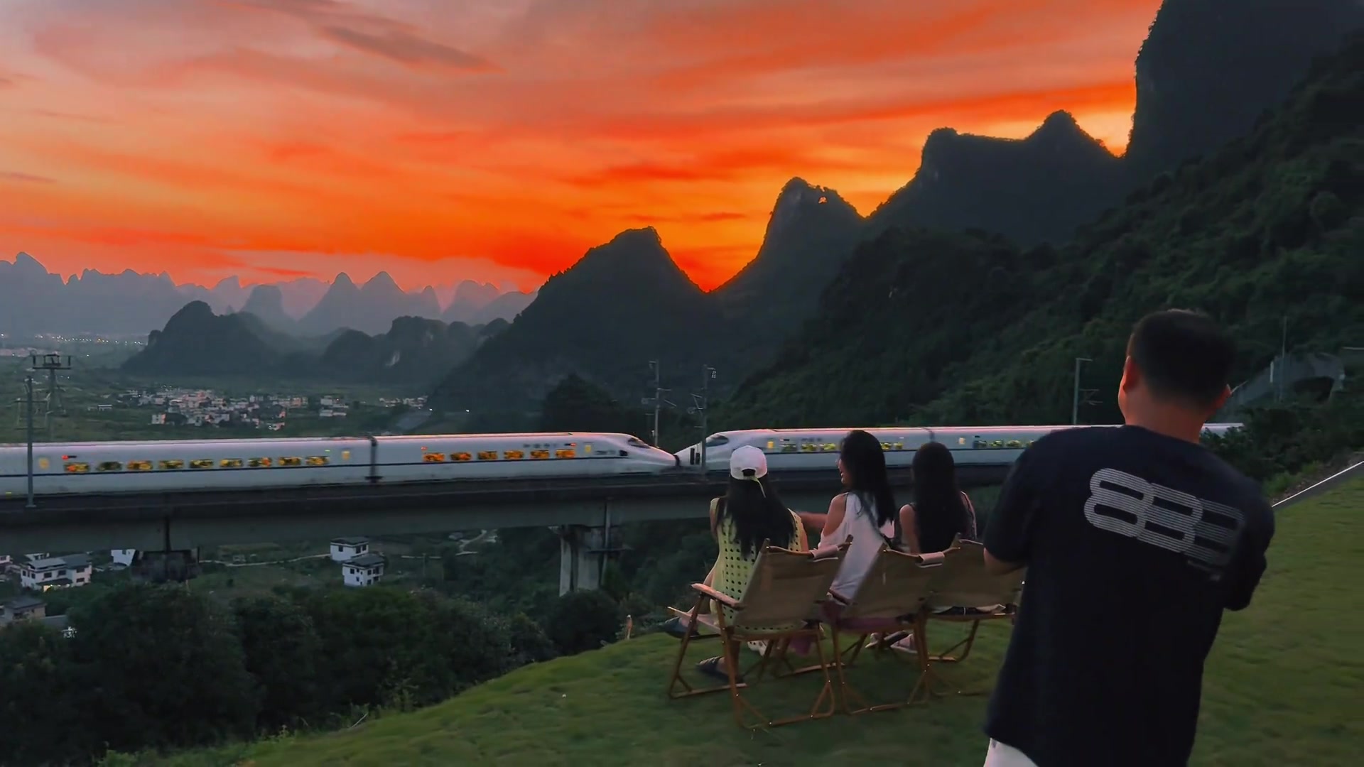 动车都亲上了，你们还没有对象