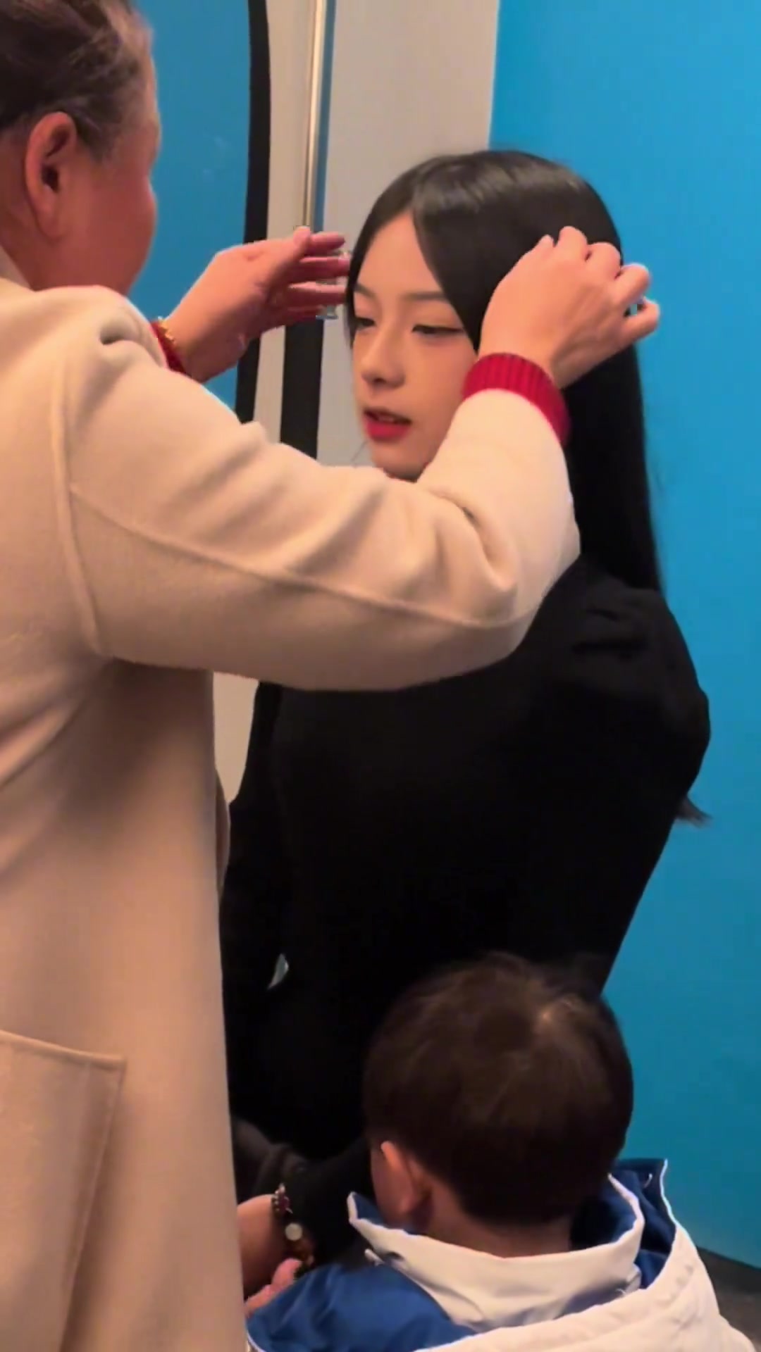 女娲捏完我笑了两个小时才放地上...