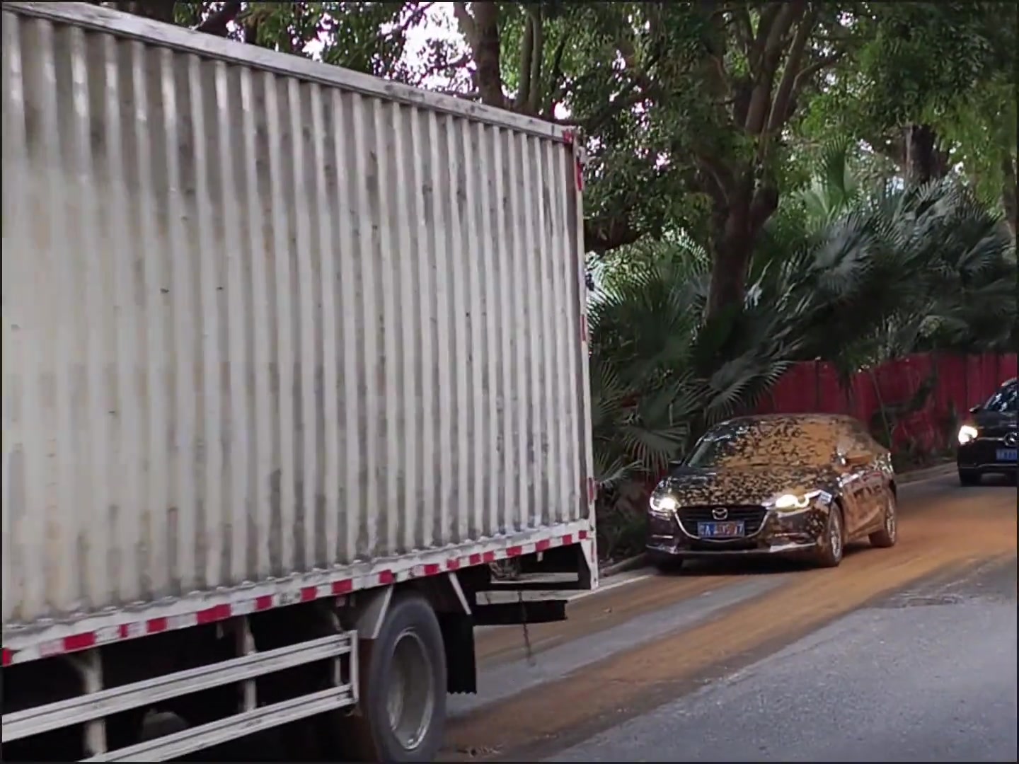 马自达司机：天塌了