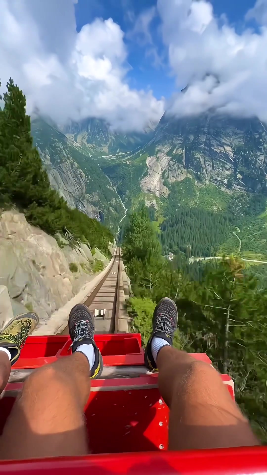 有没有胆子坐这个这玩意儿才是真正的过山车！