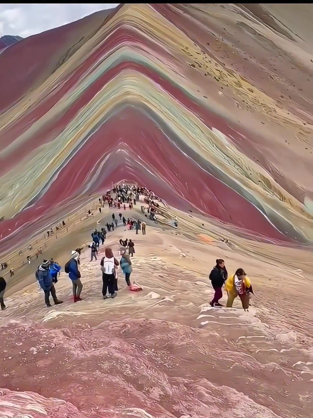 看到了教科书式的丹霞地貌