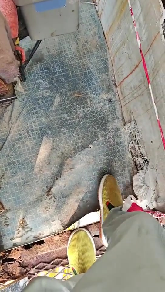 吓尿了！都老化生锈成这样了，可不是闹着玩的啊