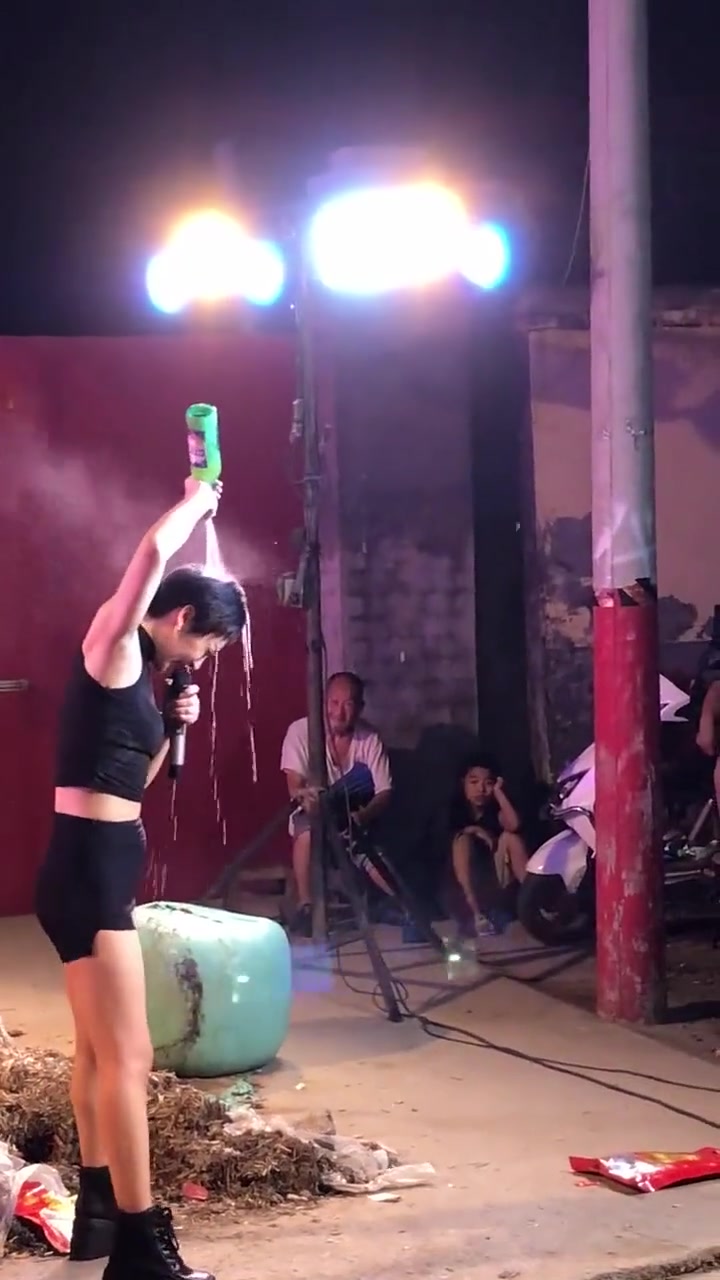 农村大舞台，有胆你就来！！