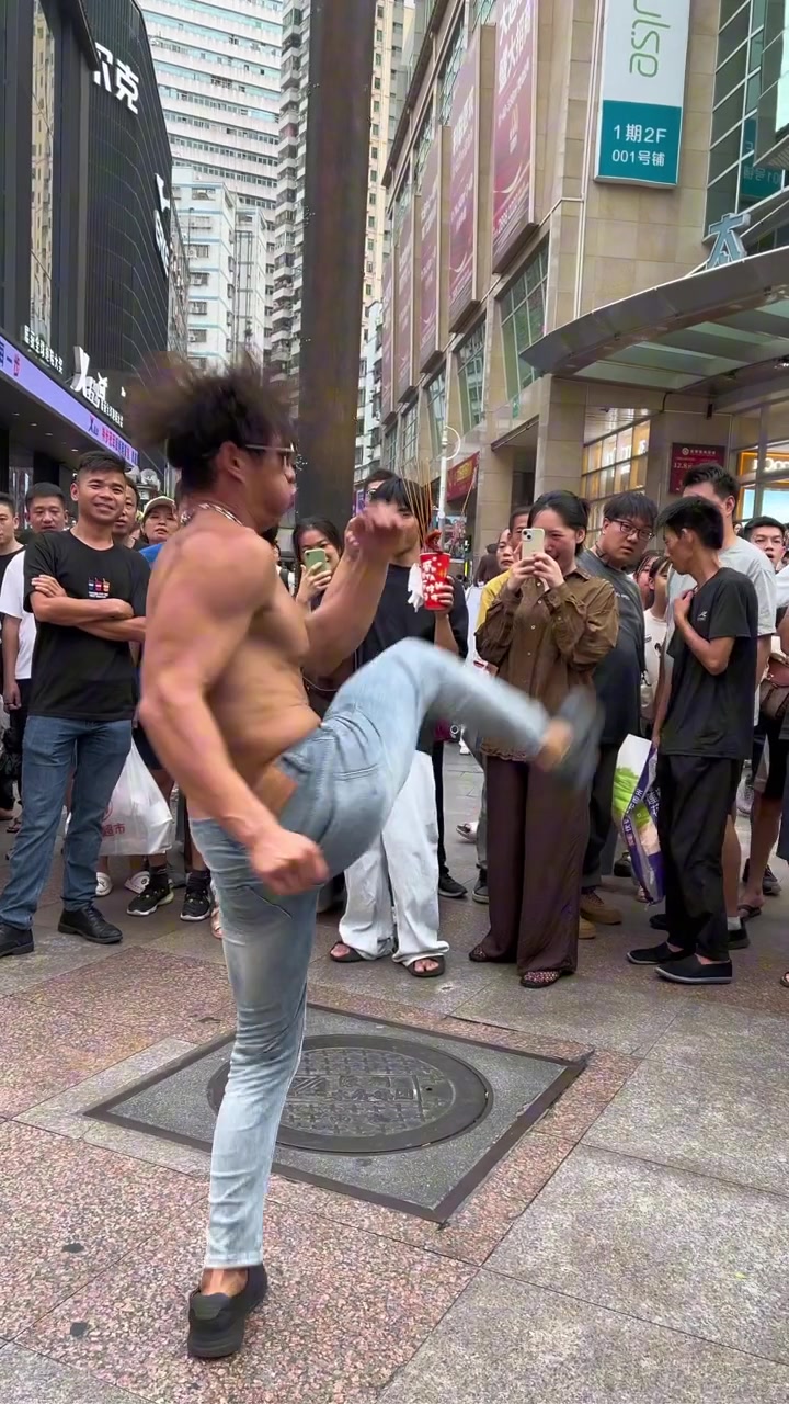 强身健体，嚣张跋扈！这不是乌鸦哥吗！