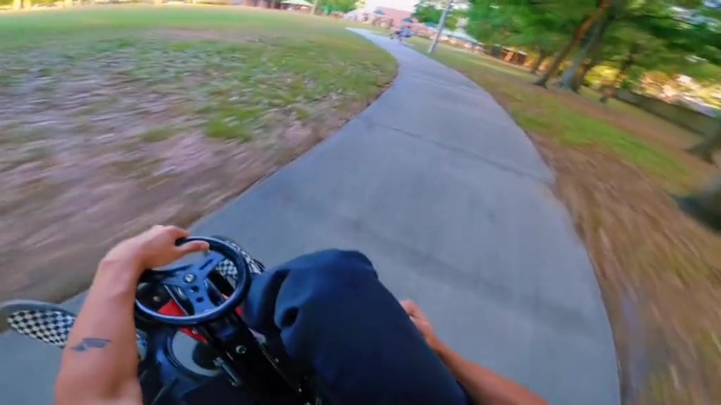 原谅我这一生不羁放纵爱自由.