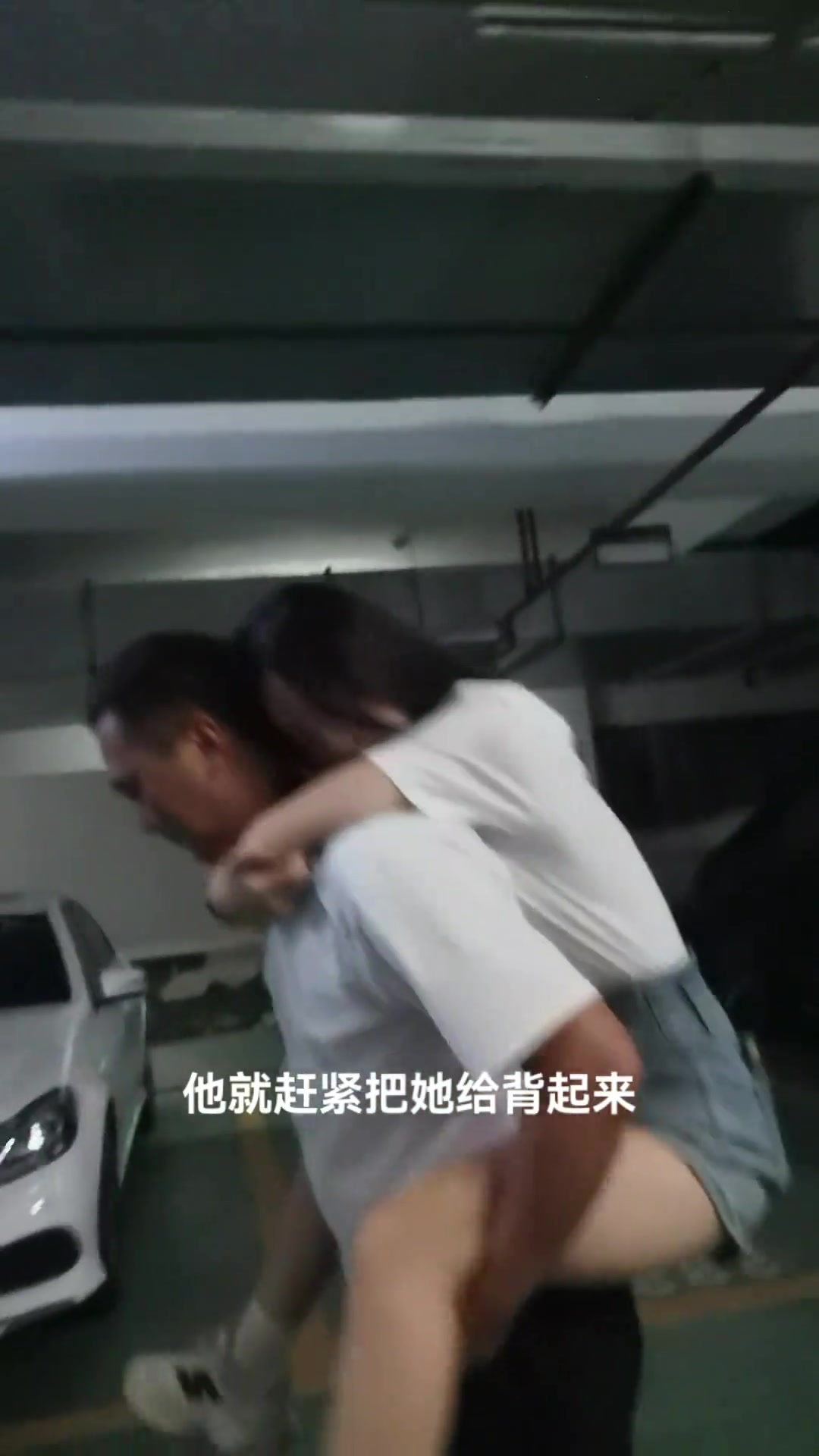 对待闺女和对待老婆差别这么大么...