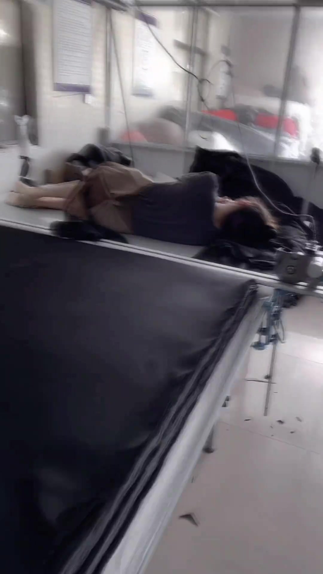 厂里还能偷懒的赶紧一屁股给她拍起来！