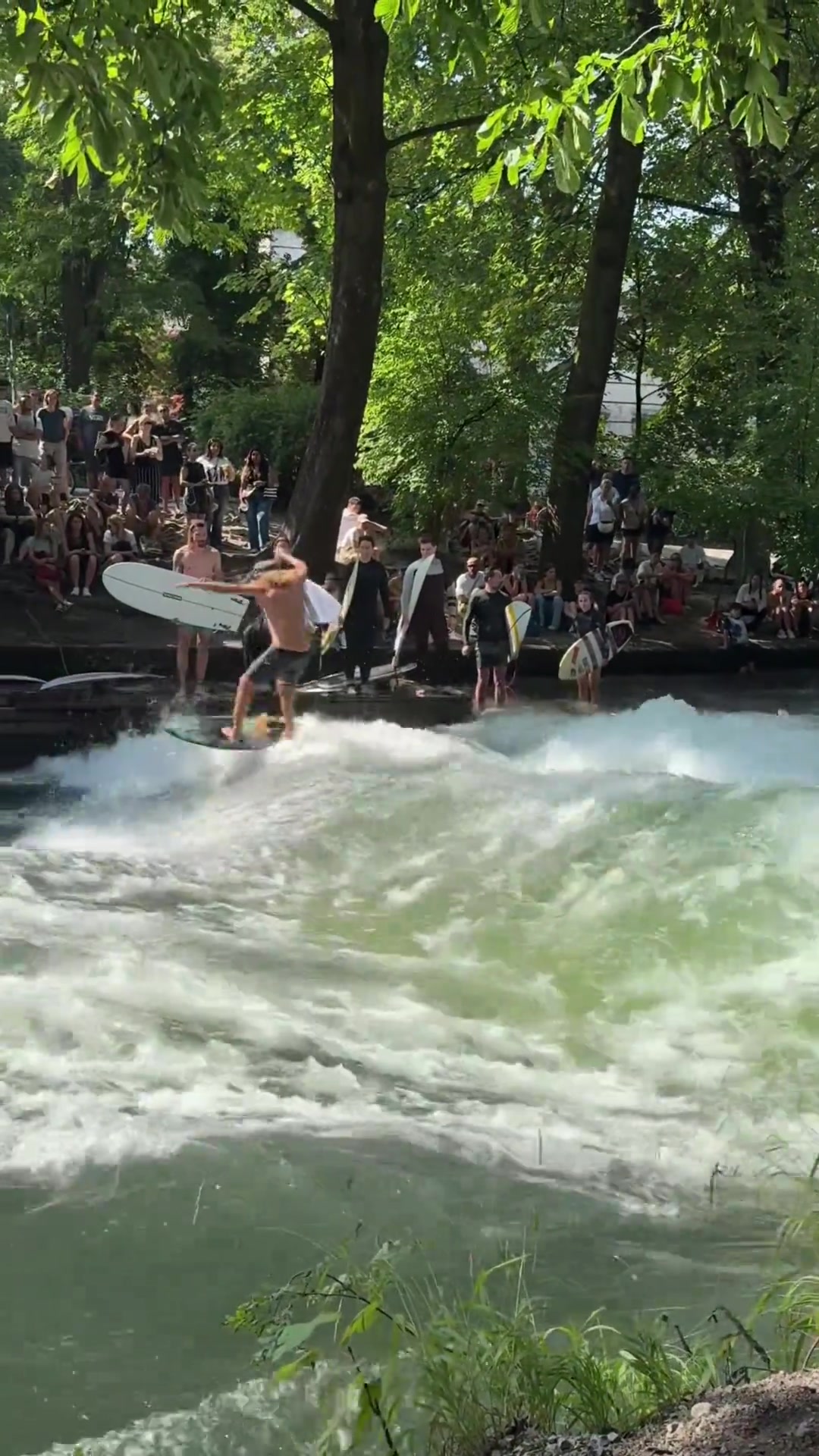 这才是真正的勇士，我很佩服！