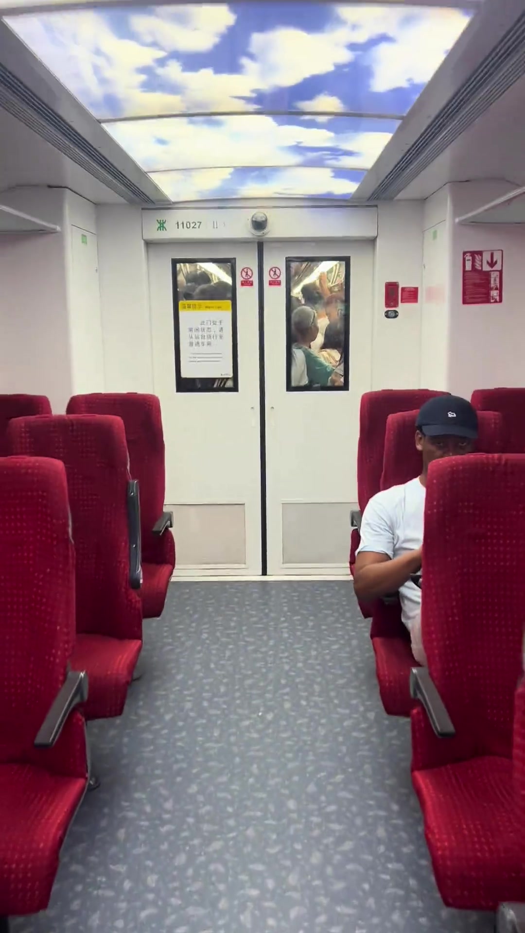 活久见！地铁啥时候开始也有商务座了
