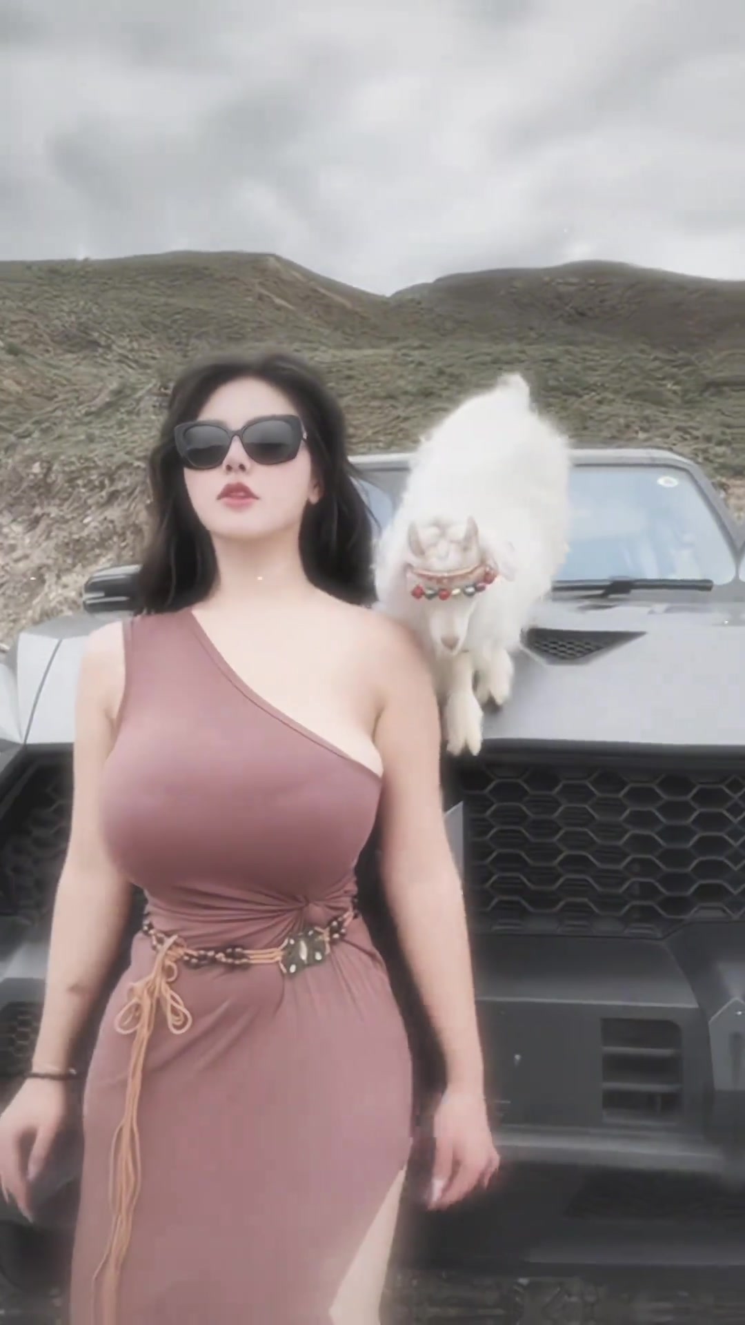 小羊崽怎么敢抢小姐姐镜头的啊