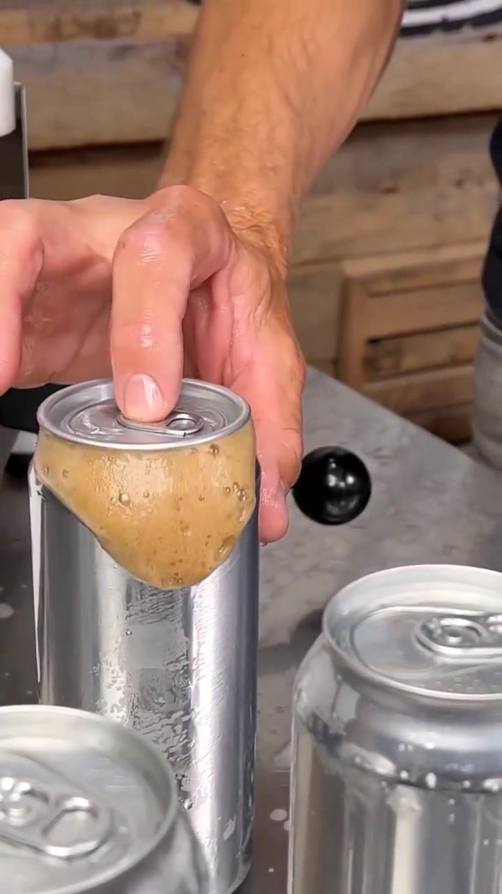 精酿啤酒易拉罐外卖打包