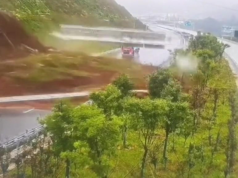 黑车：刚刚恍惚间看见太奶了