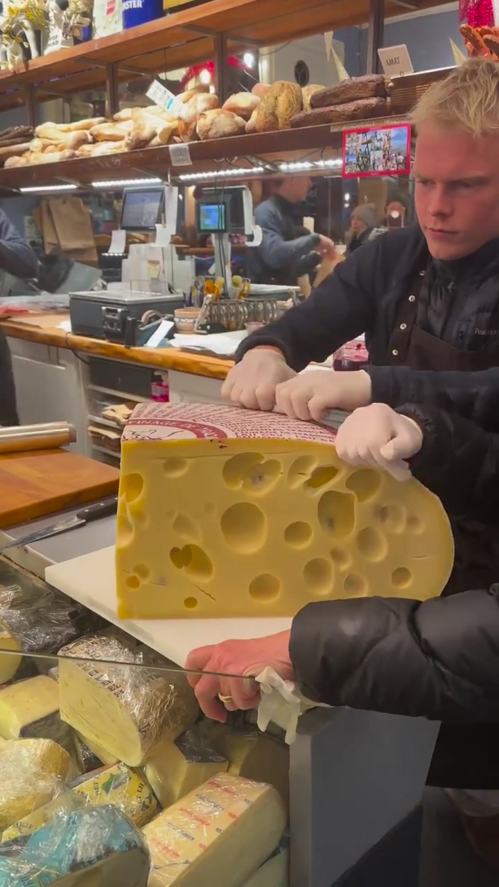 猫和老鼠动画片同款奶酪！原来都是真的！