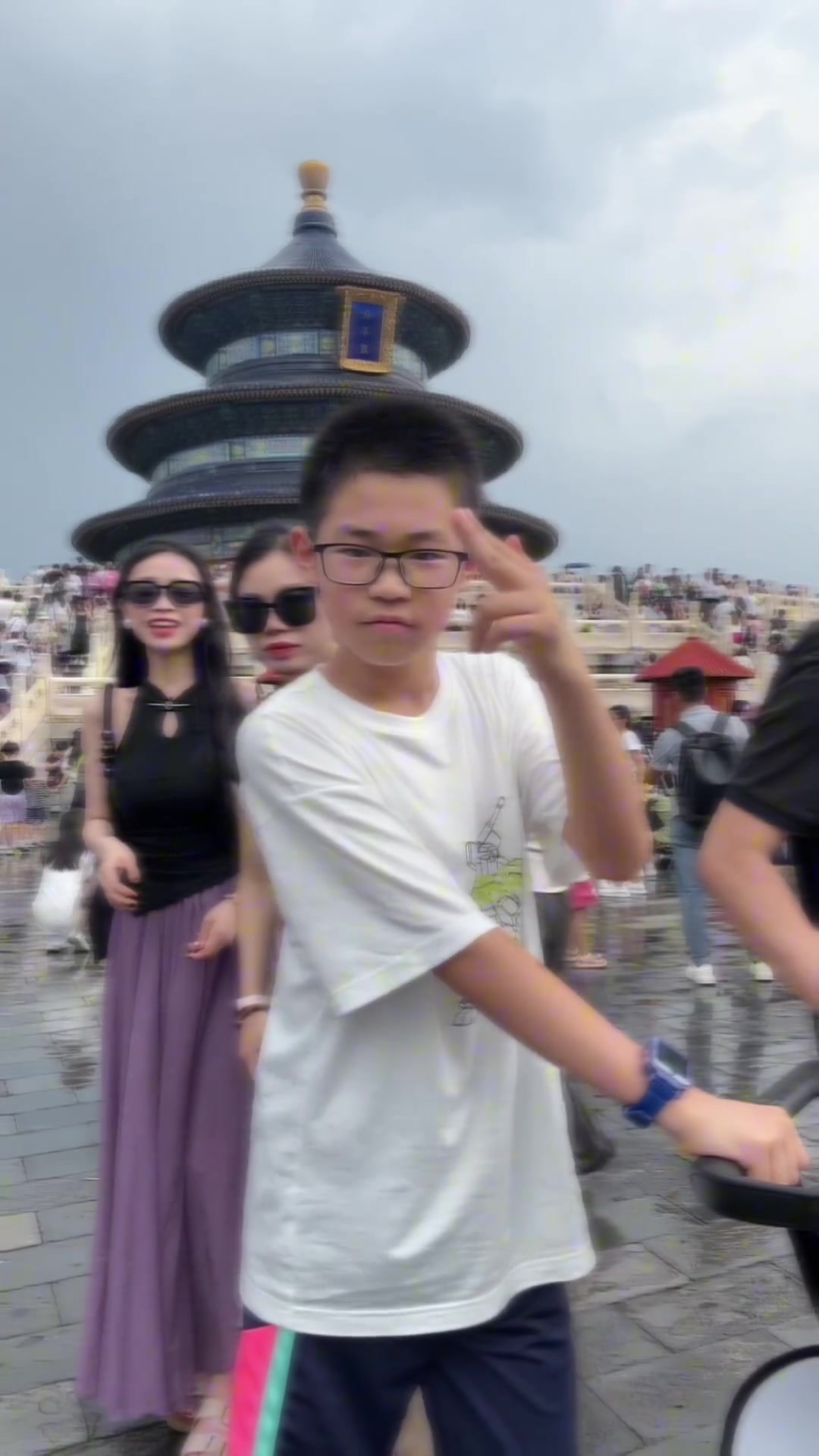 该说不说小孩哥你这镜头感还挺好的