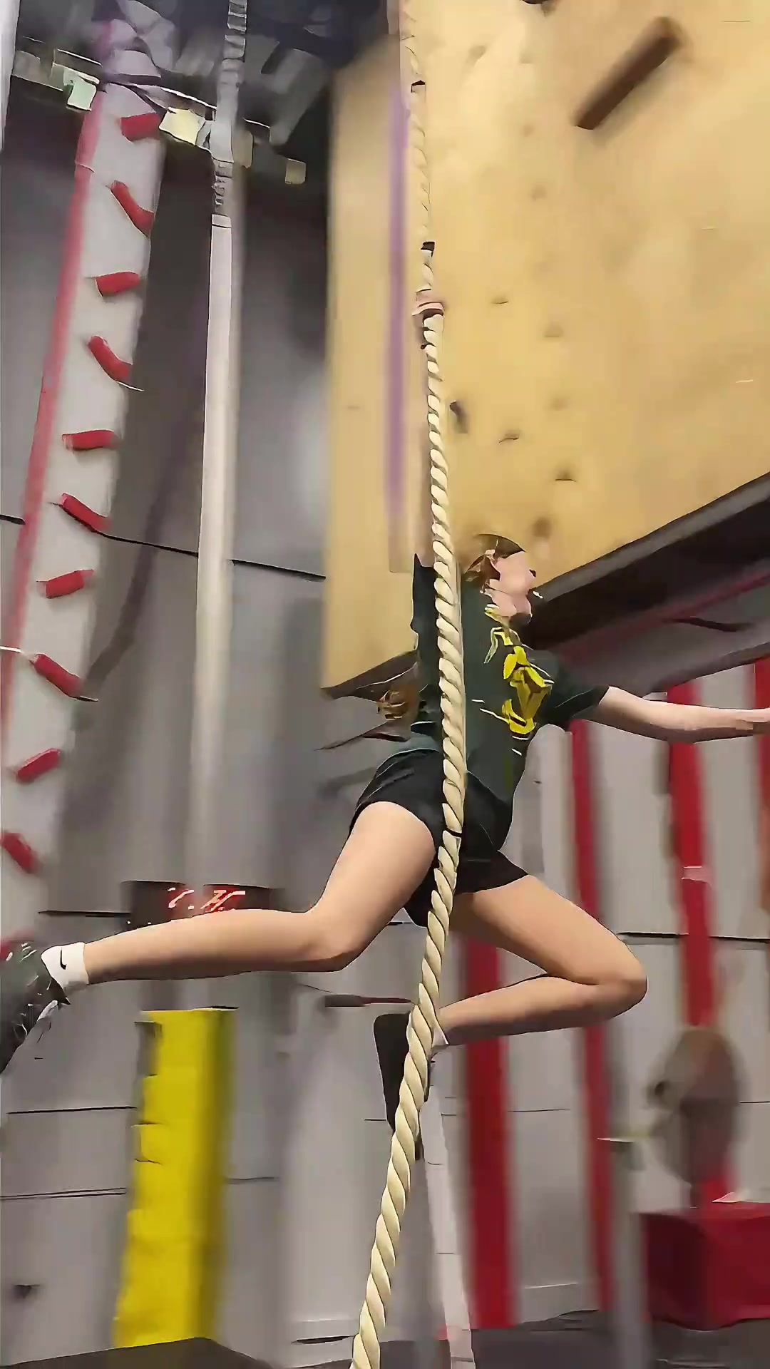 绝了！女选手的训练日常