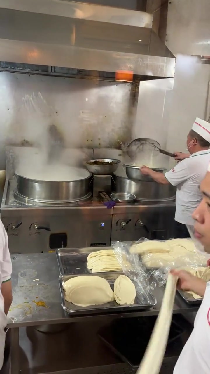 墙上印子是扔失败的痕迹吗