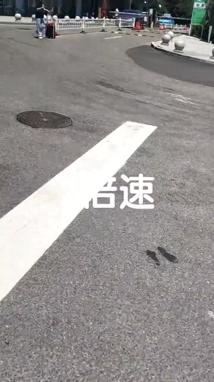 女生的行为成功把司机惹怒了，这就叫“及时止损”