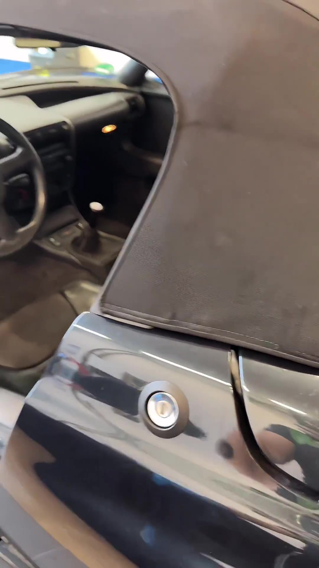 这多少W网友演示宝马z1怎么开关门！