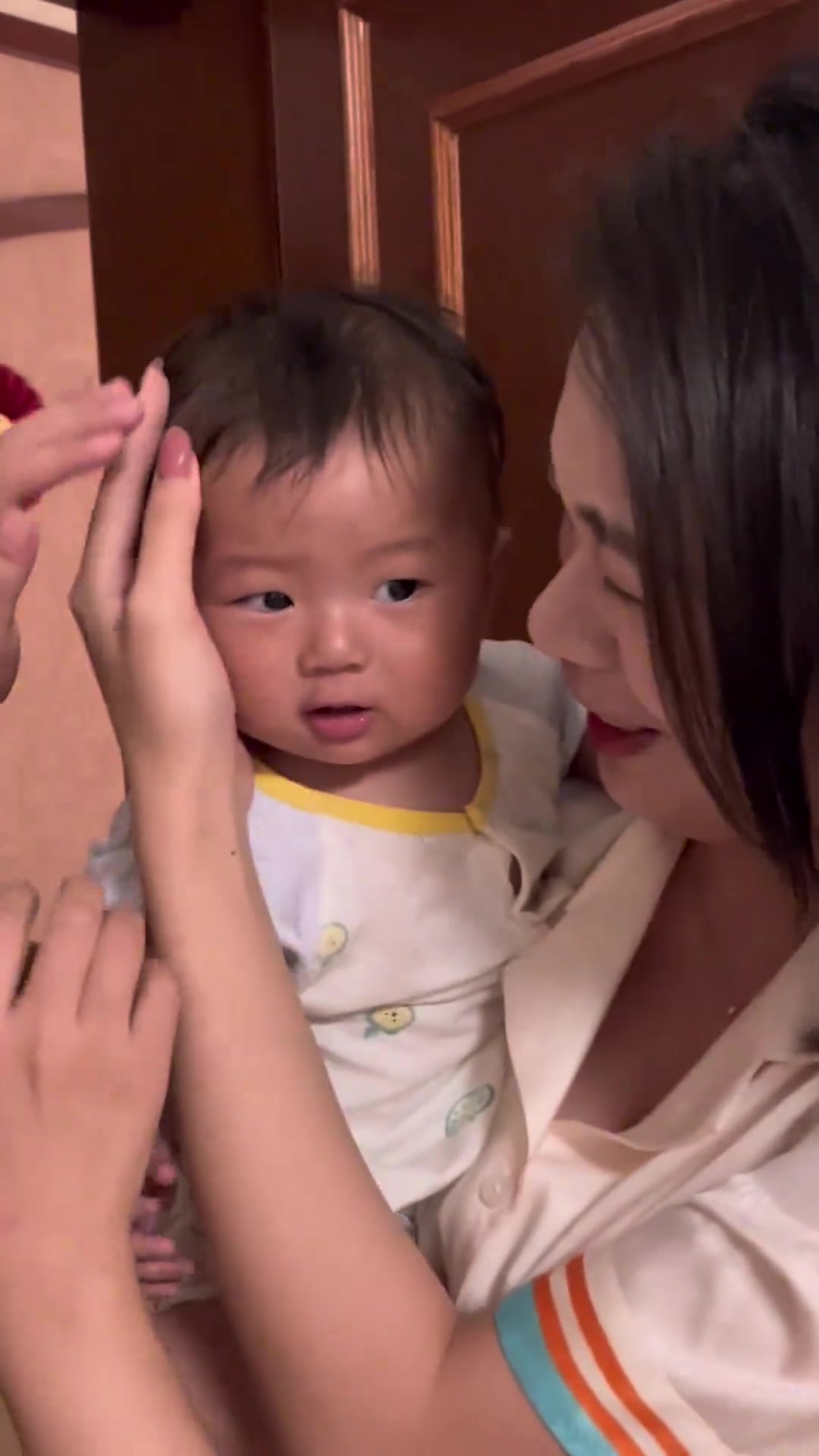 气氛的烘托到这，不哭不礼貌了！