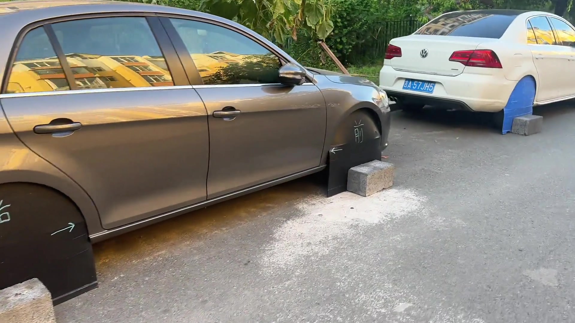 有吧友知道停车后放的这玩意儿是干啥用么