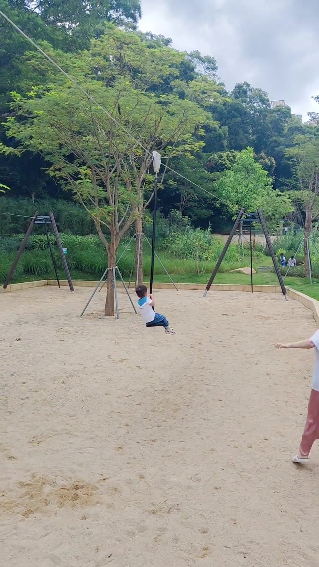 老母亲被吓得久久不能平静！