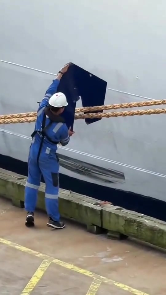 这是在弄船标吗有人知道这在干嘛吗