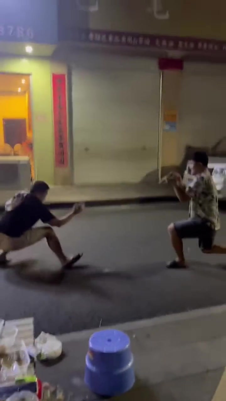 螳螂不用动，一会咏春腿麻了