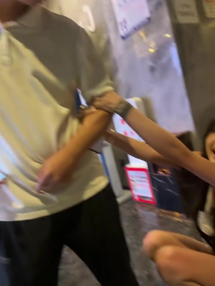 好奇心真的能害死猫啊...