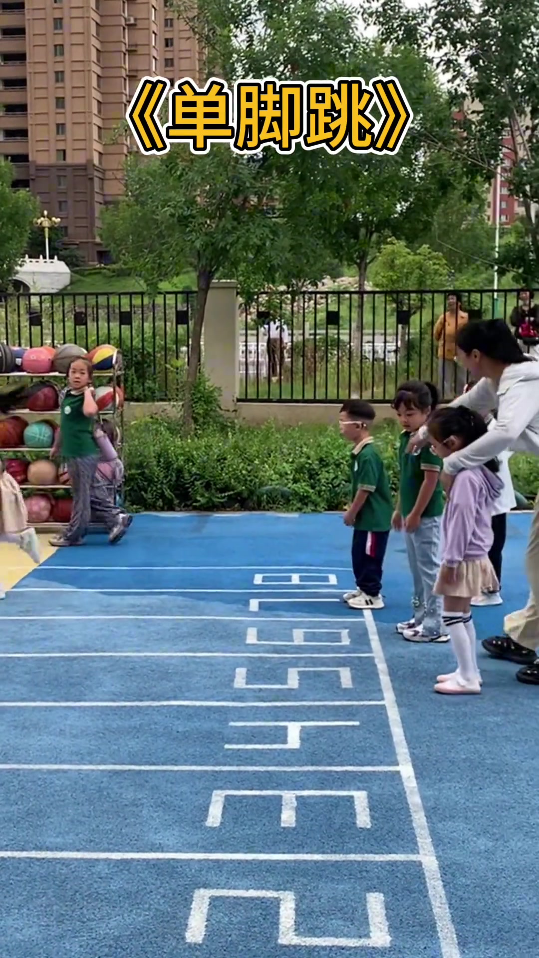 吊车尾三个字在这一刻具象化