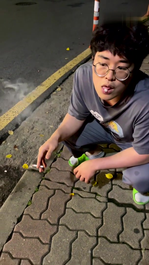 一开始还以为吐的是棉花，这是怎么做到的