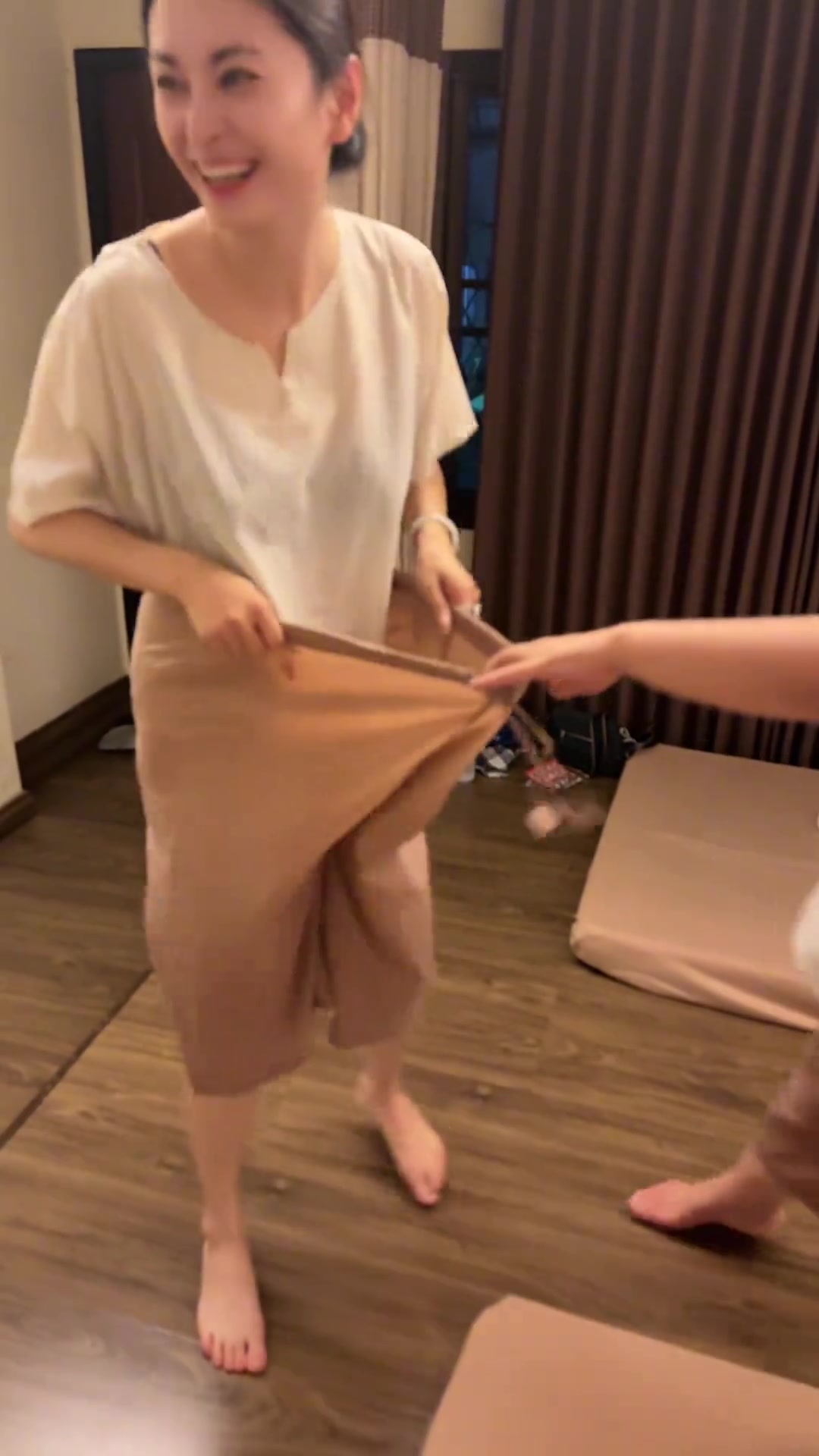 做个马杀鸡，笑不活了...