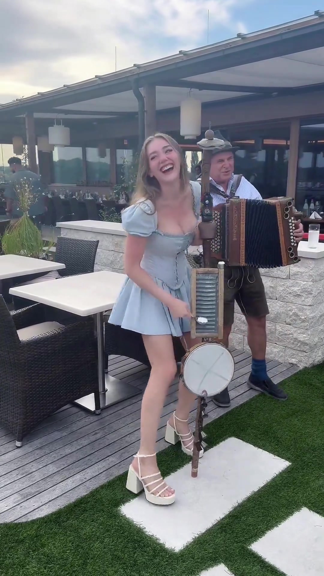 不懂就问，有吧友知道这是什么乐器吗