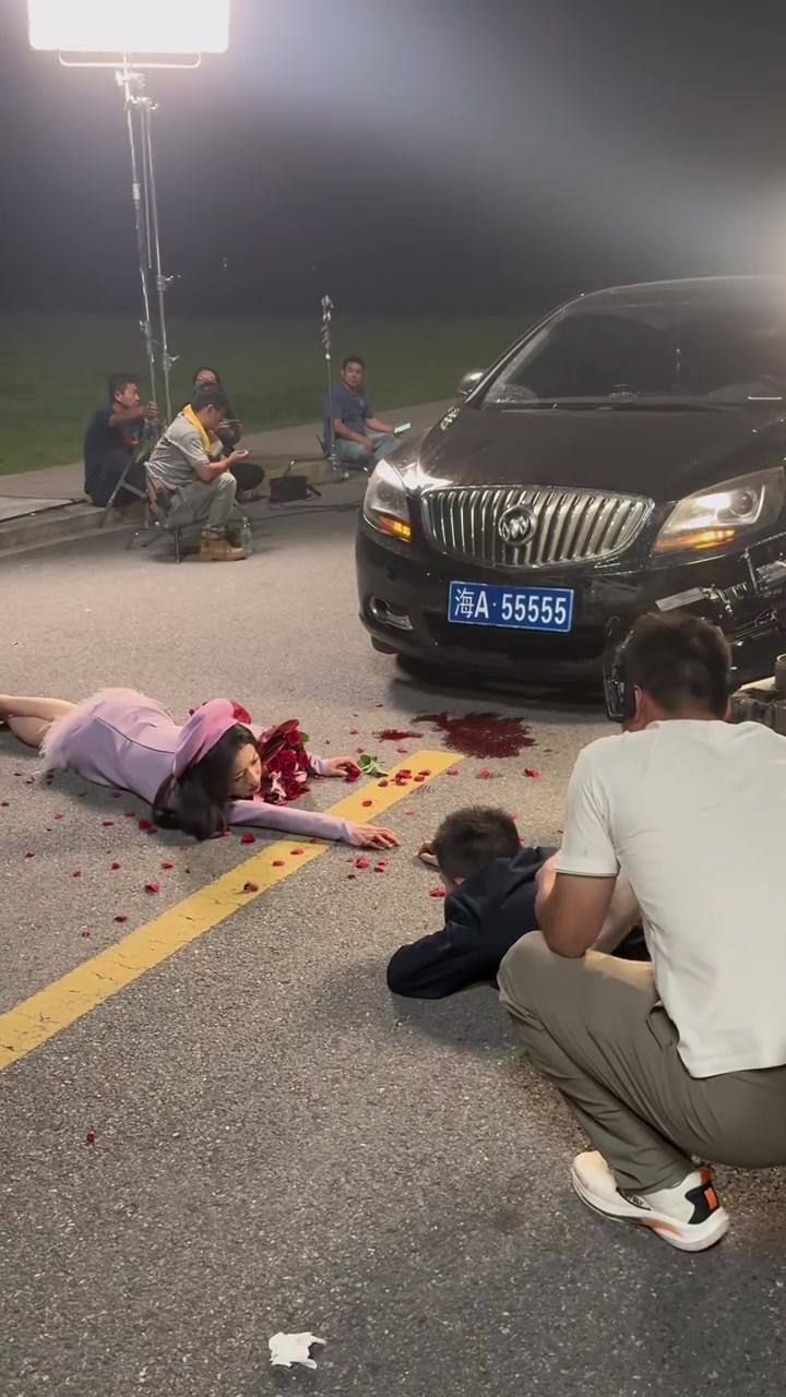 电视剧拍摄现场！我都不敢想这拍出来是什么绝世狗血剧！