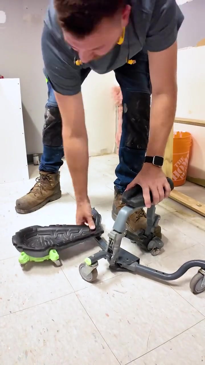 磨刀不误砍柴工，跪着就把钱赚了