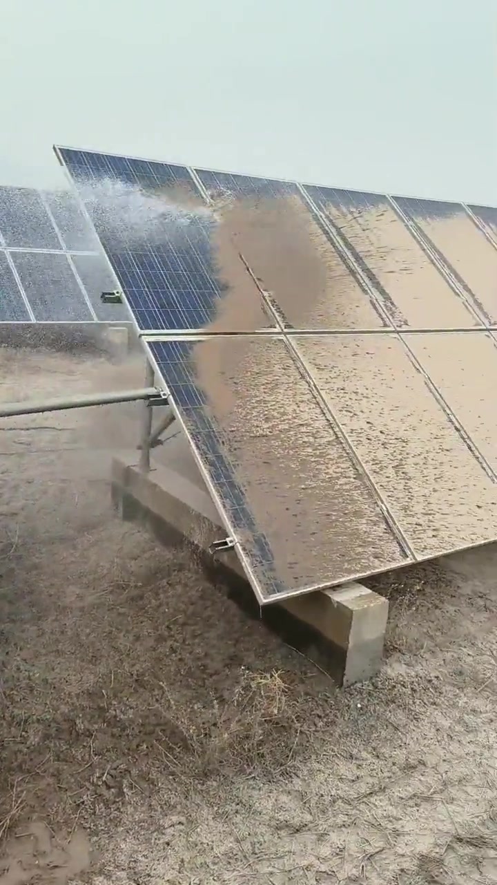 清洗太阳能发电板！大家觉得这个多久要清理一次
